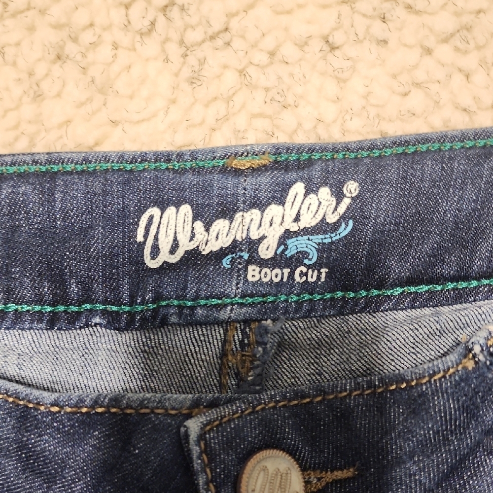 Wrangler Women's Indigo Boot Cut Jeans - Picture 2 of 9
